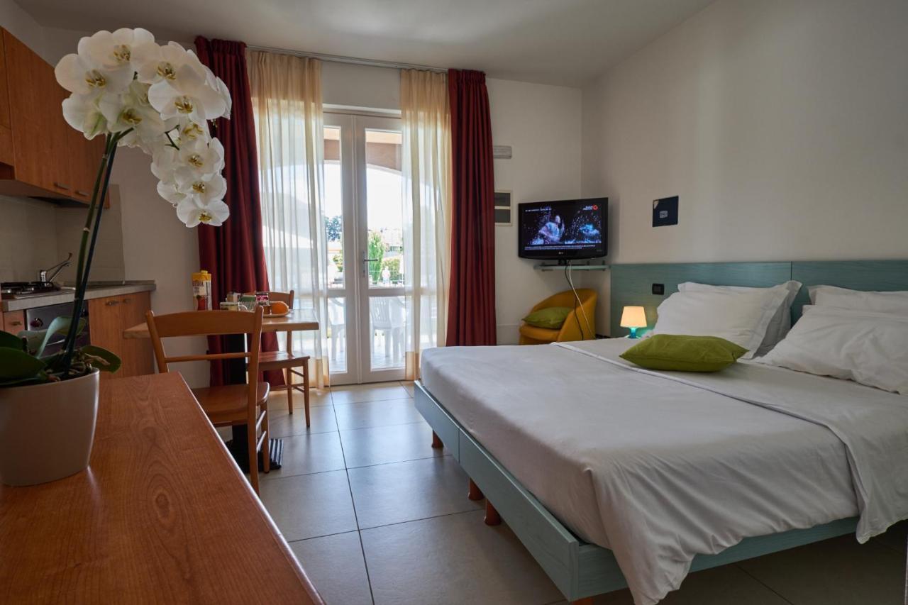 Villaggio Turistico Lugana Marina Σιρμιόνε Εξωτερικό φωτογραφία